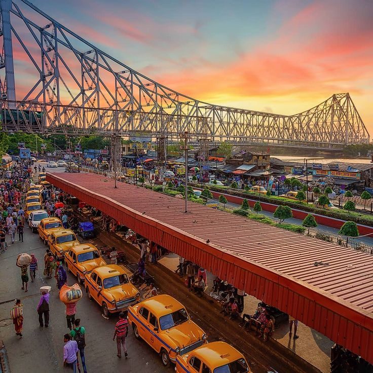 Kolkata: Private Tour of the City of Joy with Licensed Guide
